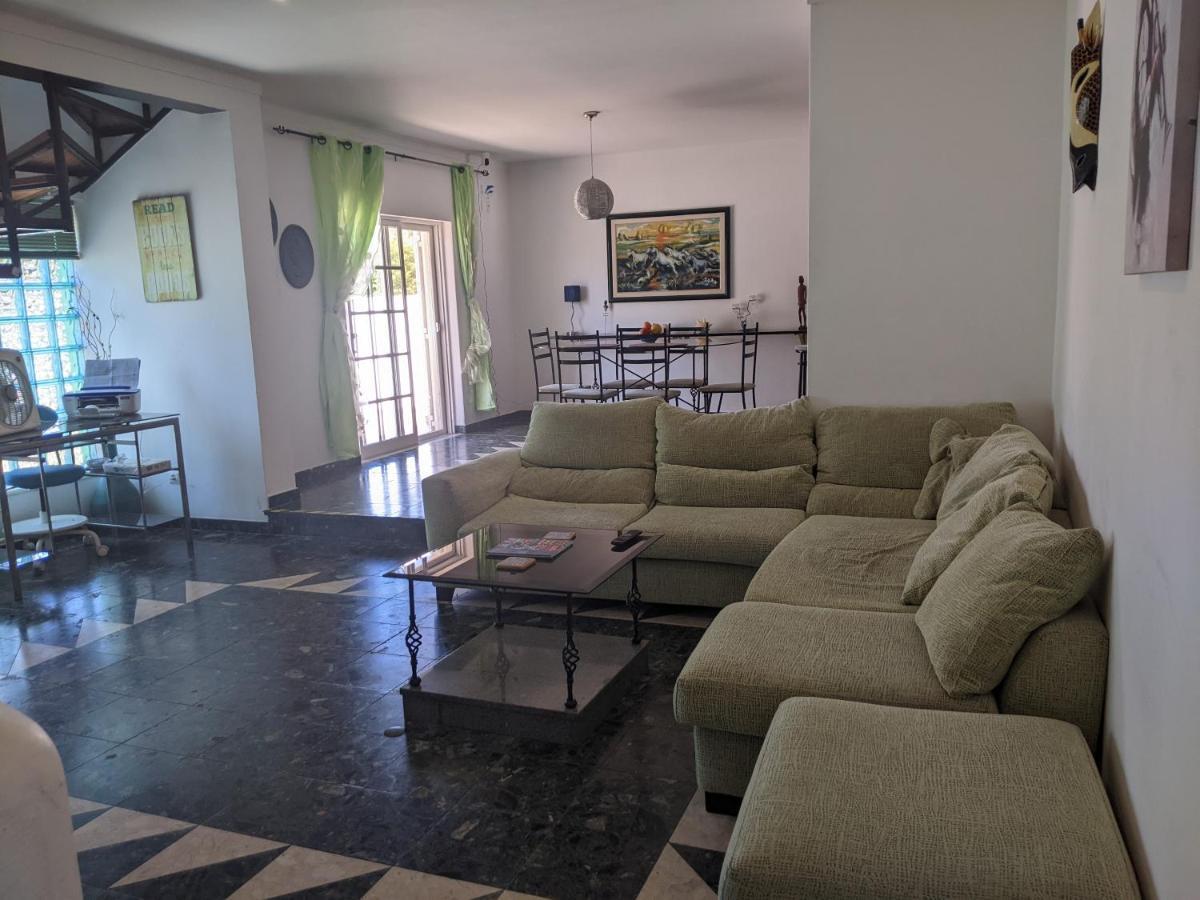 Dolphin House Hostel Faro Ngoại thất bức ảnh